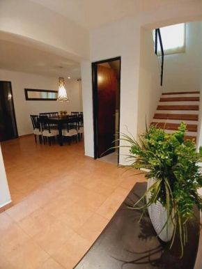 Casa 4D con piscina